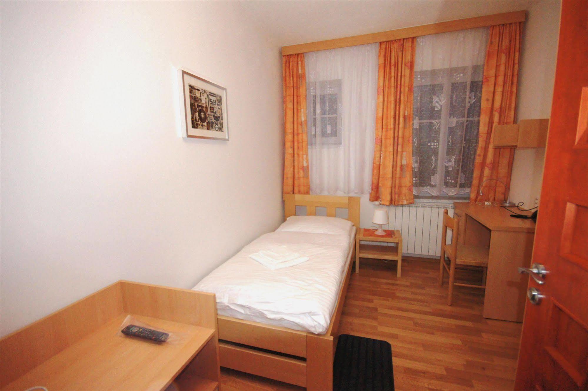 Hotel Garni Rambousek Prague Exterior photo